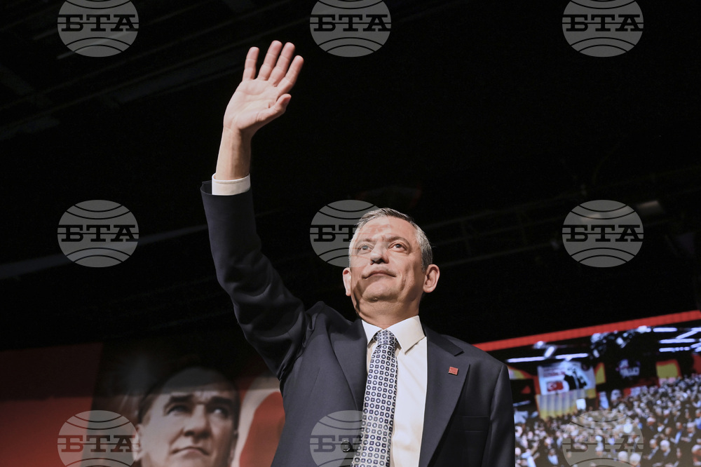 osnovnata-opozitsionna-partiya-v-turtsiya-preizbra-dosegashniya-si-lider